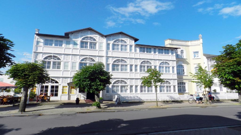 Hotel Deutsche Flagge Binz Exterior photo